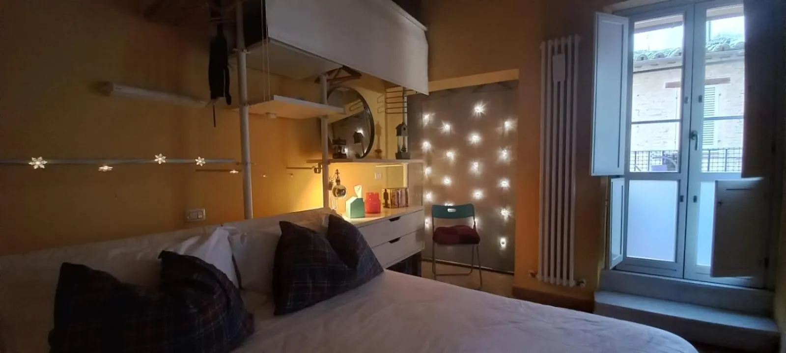Maison Mavù in centro storico con vista, fibra wifi e streaming tv Perugia 0*,  Italia